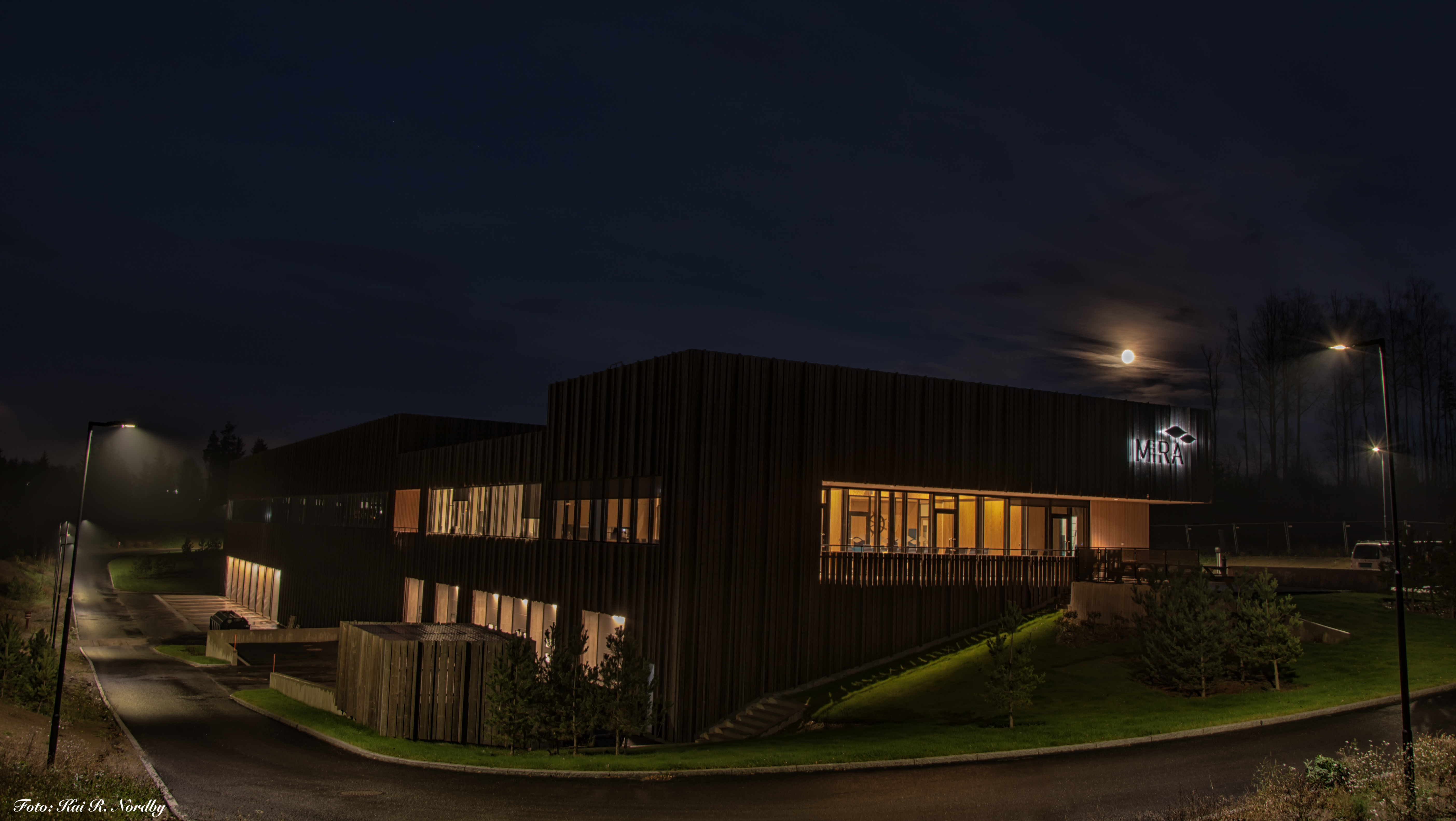 Mira%20in%20moon%204