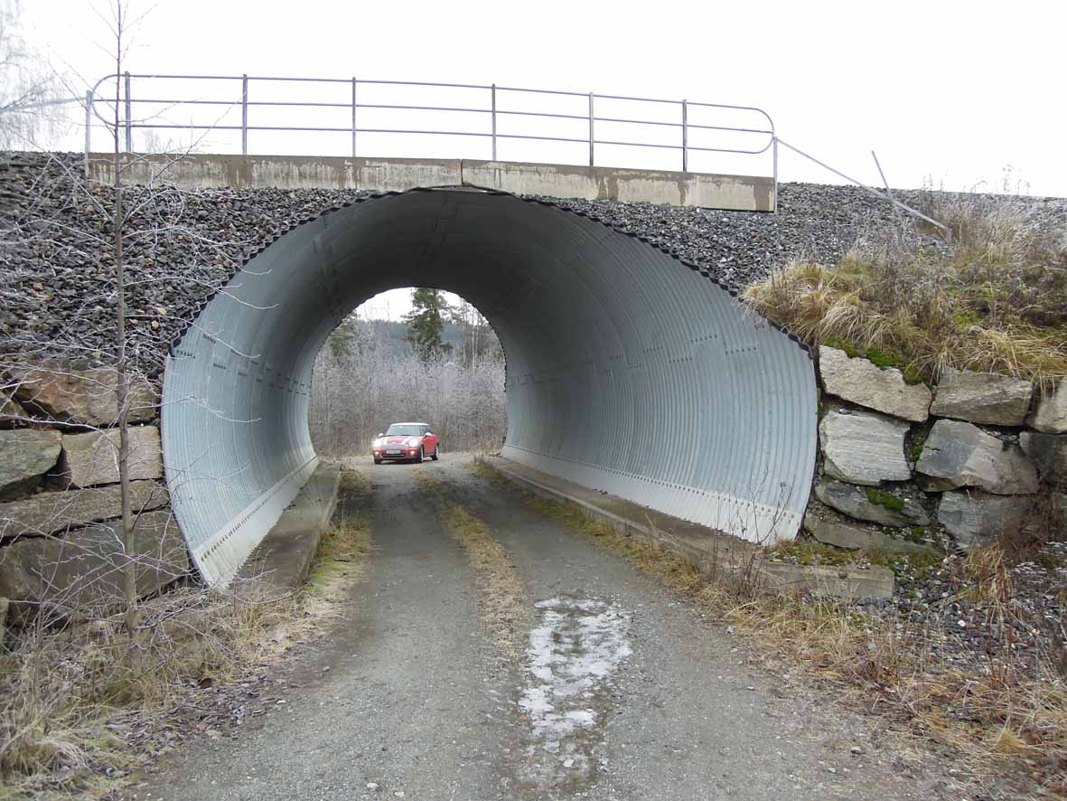 Vegen under Kongsvingerbanen