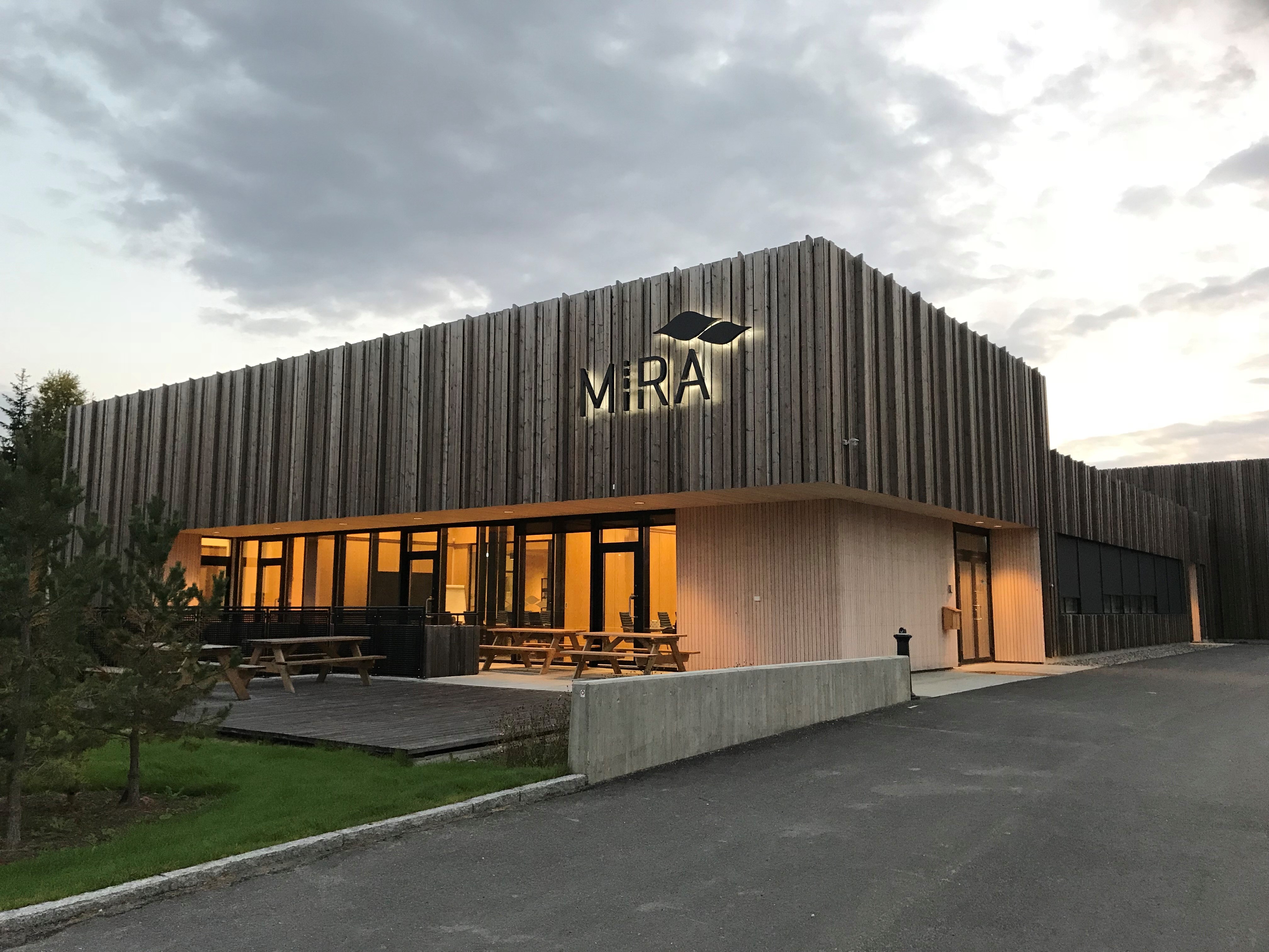 Tangen%20RA%20med%20logo%20belyst